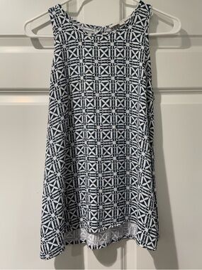 LOFT Navy and White Geometric Sleeveless Top